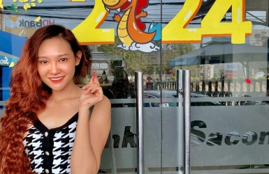 Dự đoán những mẫu tranh kính Tết được ưa chuộng 2026