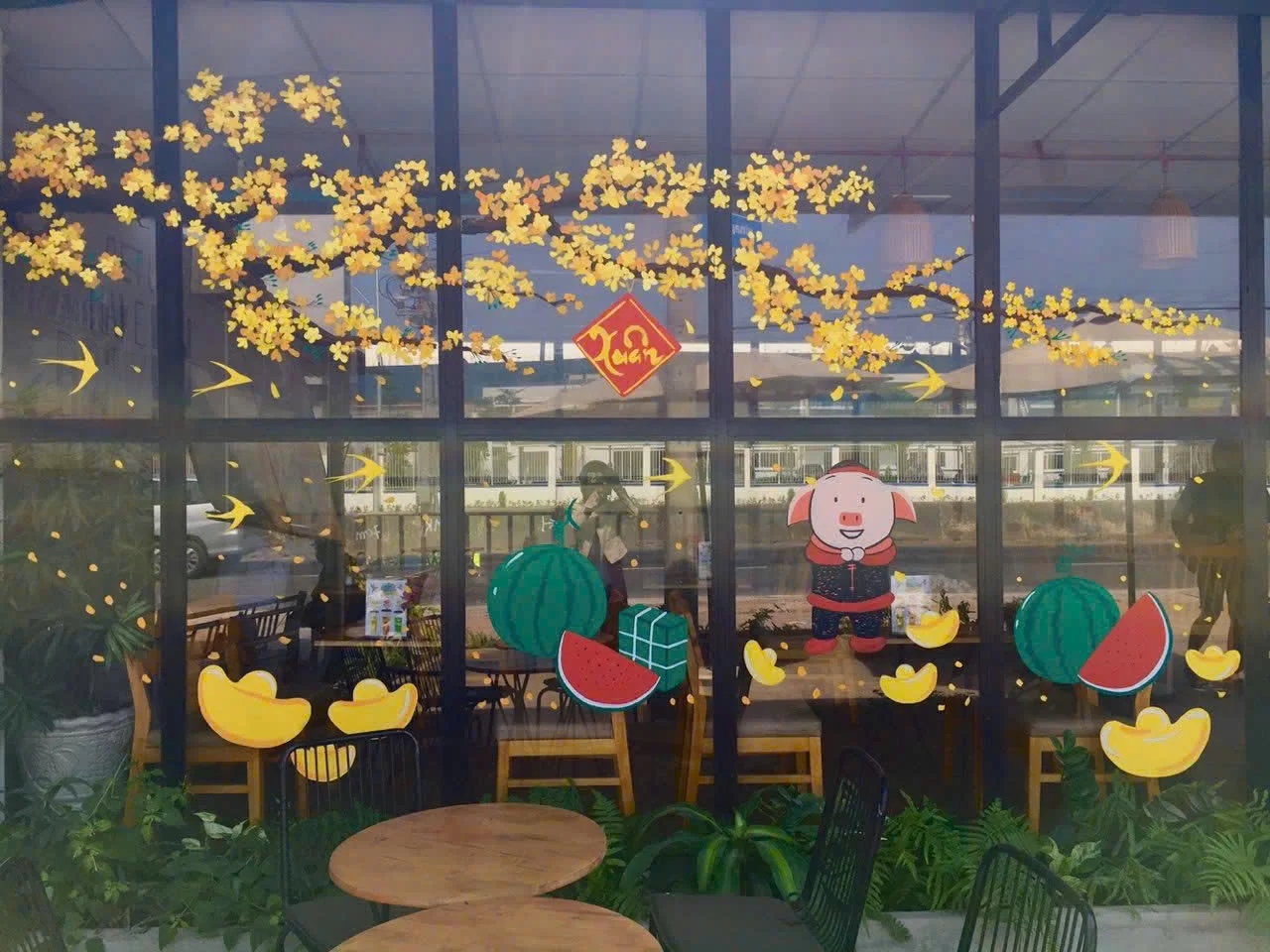 vẽ cửa kính trang trí tết