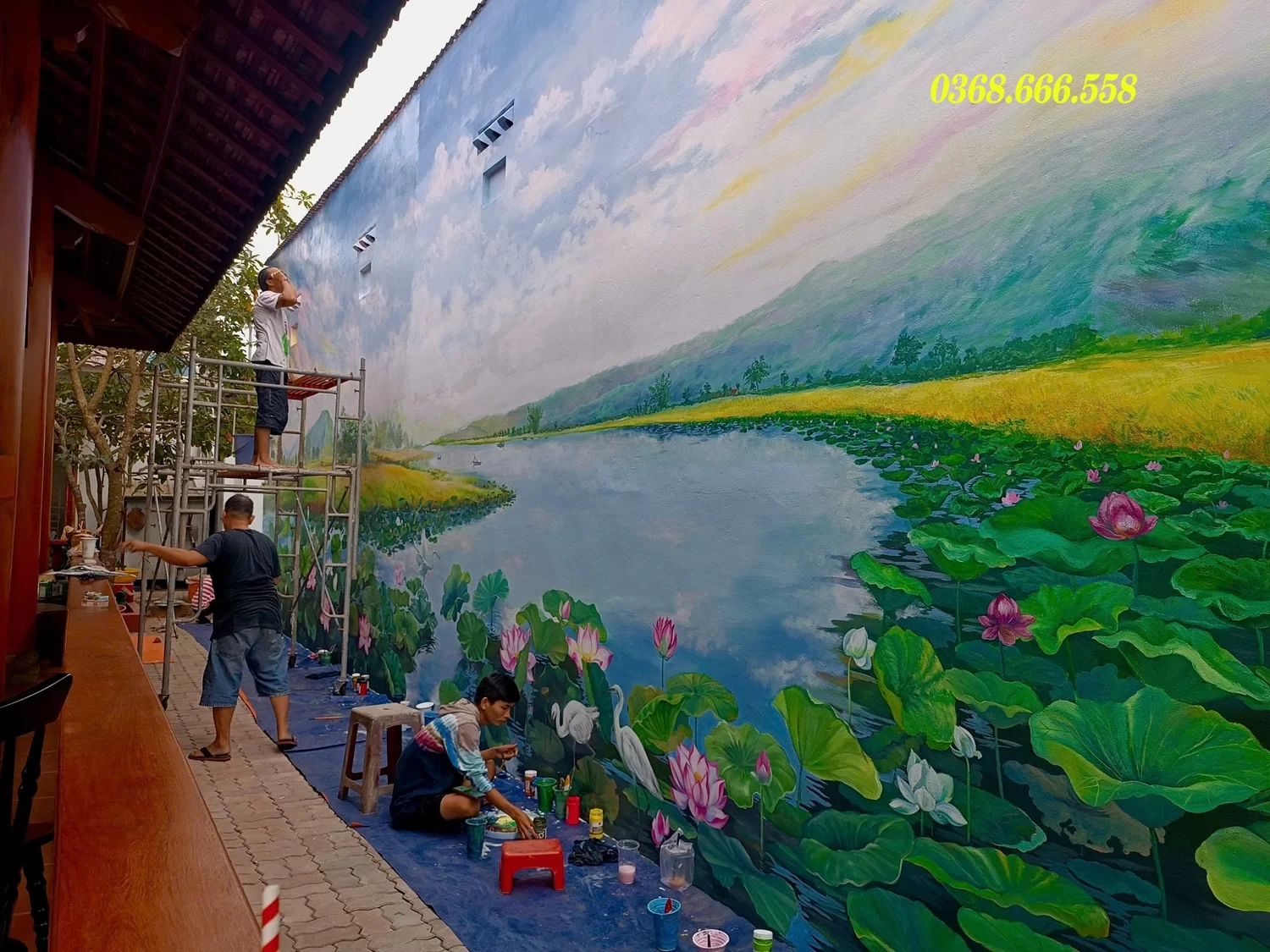 vẽ tranh tường khách sạn