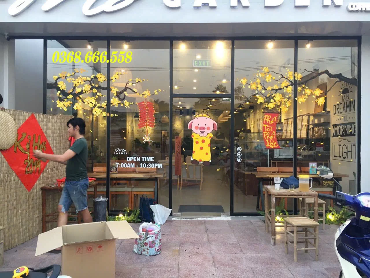 vẽ tranh tường ngày tết